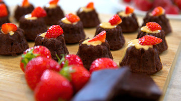 Mini-Gugelhupfe mit Schokolade, Erdnussbutter und Erdbeeren... #nohate